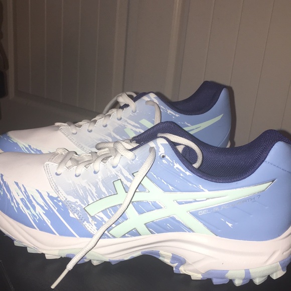 Brand new Asics Gel Blackheath Hockey/ Turf shoe - Picture 2 of 3